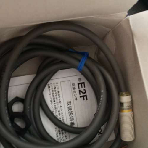 接近开关E2F-X2E2  F70AR  E2F-X5Y1-