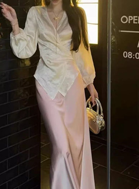 2026年新中式V领气质不规则上衣女春夏季时尚缎面包臀鱼尾裙套装