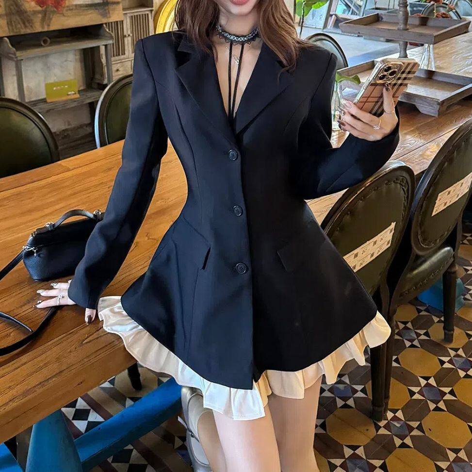荷叶边拼接黑色西装连衣裙女2025春秋新款气质时尚显瘦收腰短裙子