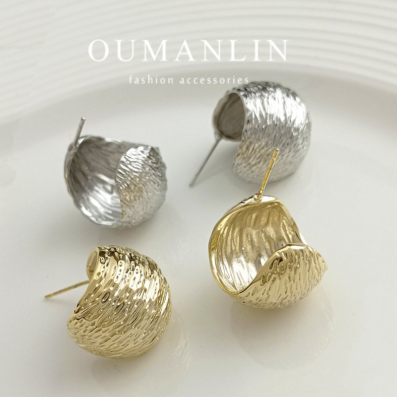 圆球金属风拉丝个性耳钉