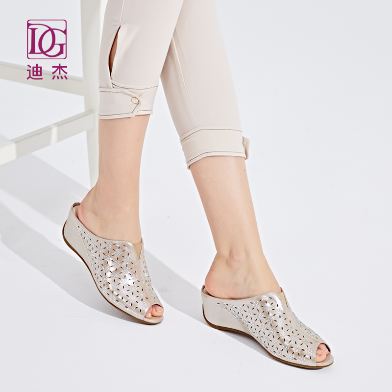 DG真皮凉拖鞋女外穿夏季新款镂空烫钻坡跟妈妈鞋厚底鱼嘴凉鞋