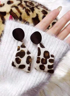 瑞铂朗2019新潮款秋冬时尚个性绒布豹纹耳环女S925银针大气百搭几