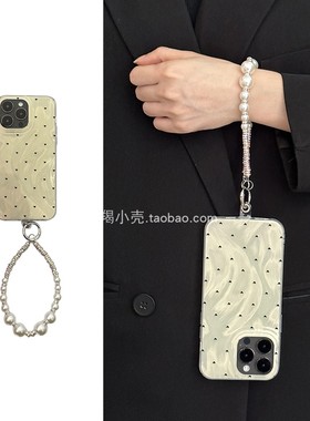 小众淡黄色满屏爱心适用于iphone15promax手机壳链条14pm苹果11闪钻挂链12精致感女13