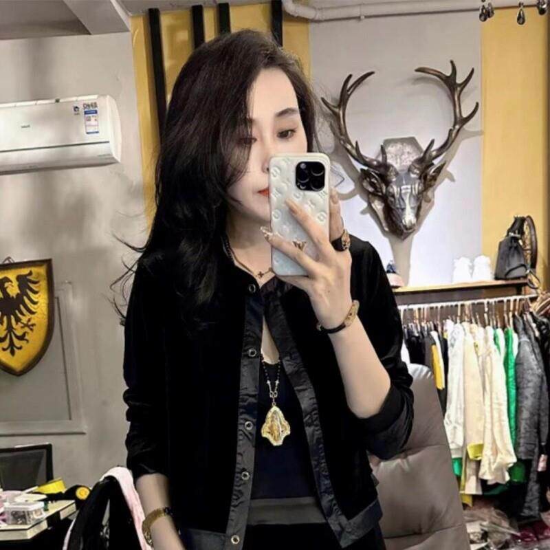 欧洲站黑色丝绒圆领短款显瘦外搭外套上衣女春秋新款时尚大码潮