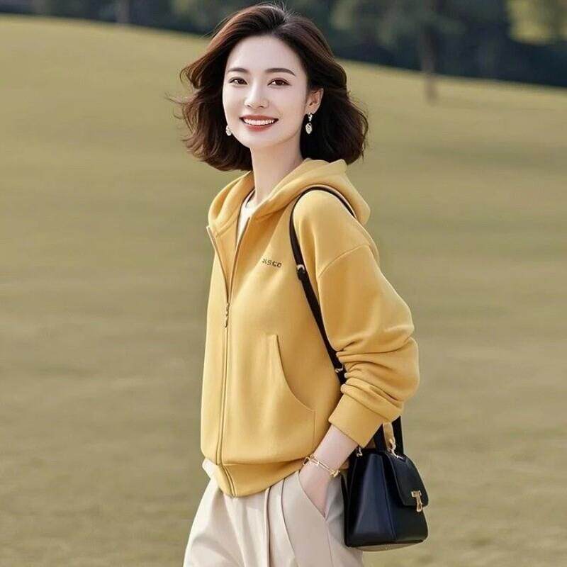 减龄漂亮洋气小个子短款显瘦百搭黄色连帽卫衣外套女2025早春新款