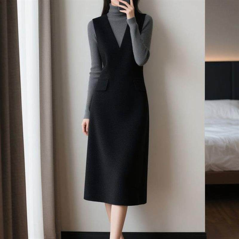优雅气质V领马甲连衣裙女2026年春秋新款收腰显瘦减龄过膝中长裙