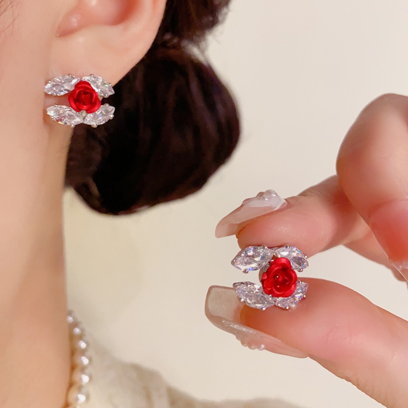 925银针玫瑰花锆石耳钉2025新款轻奢高级感耳饰气质小香风耳环女