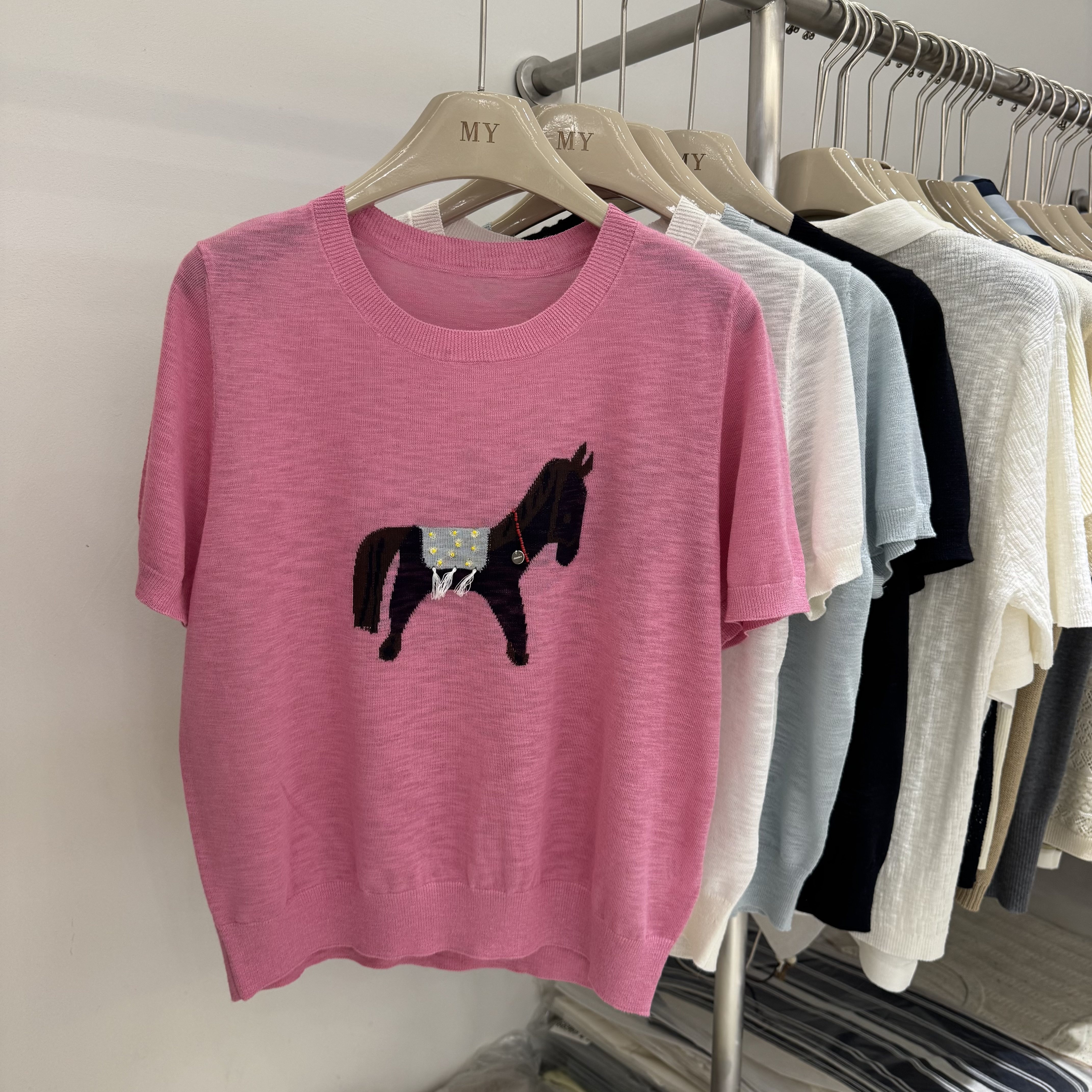 2026夏新款韩系圆领短袖小马简约显瘦冰麻针织衫上衣T恤衫打底女