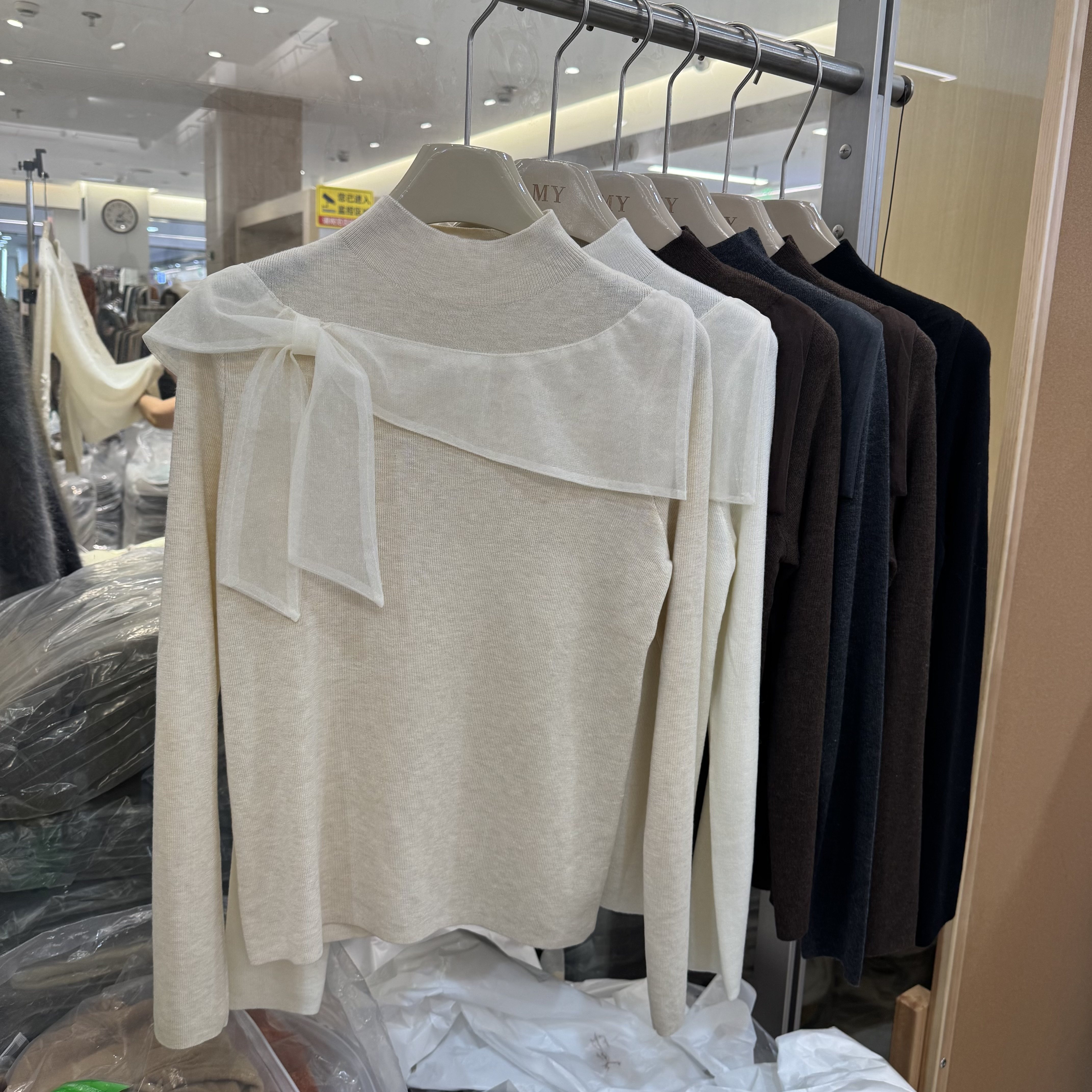 韩版轻熟风蝴蝶结网纱拼接针织衫女秋冬新品半高领套头气质上衣