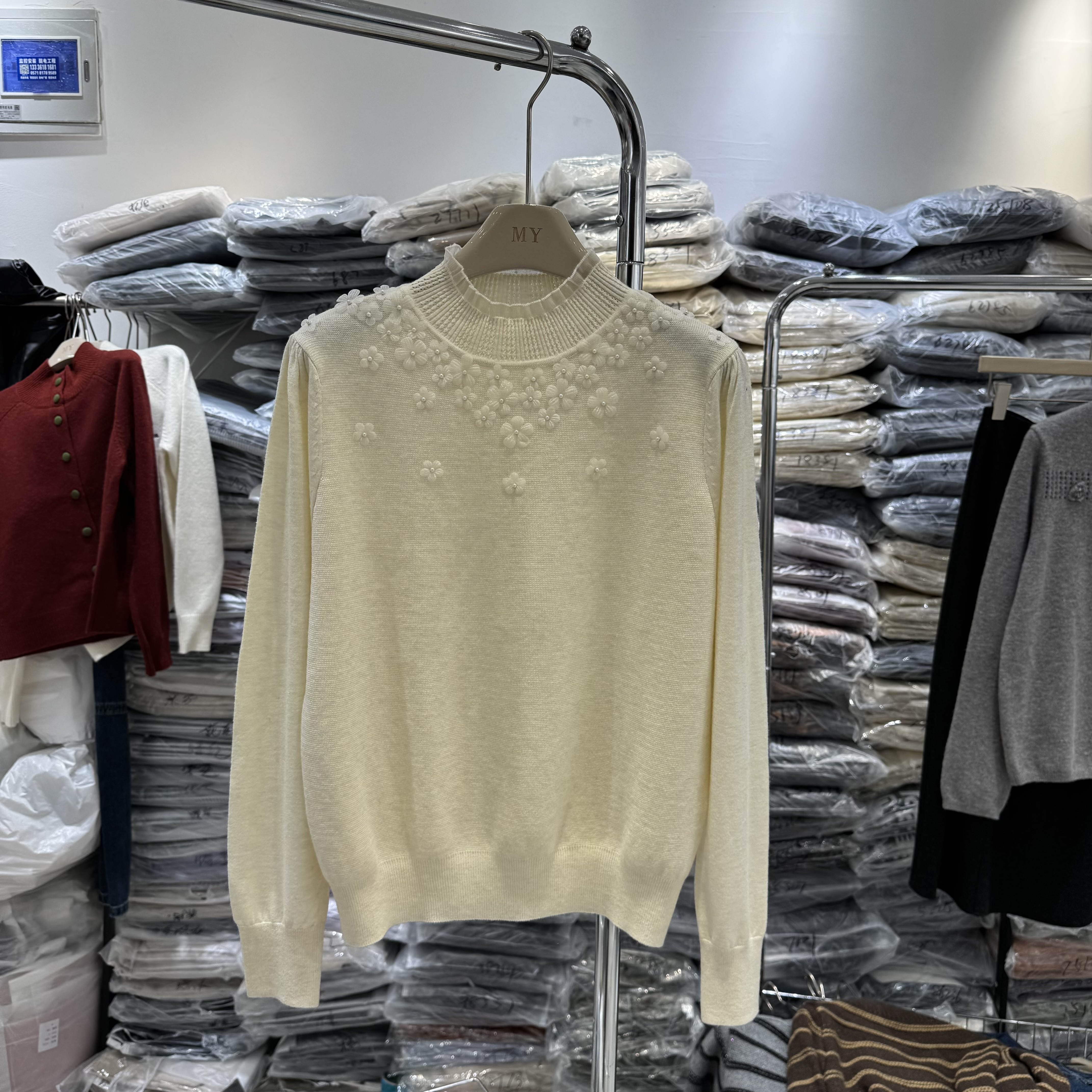 韩版半高领立体花朵钉珠针织衫女2025秋冬新款宽松显瘦百搭毛衣潮