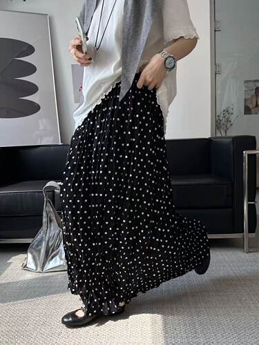 法式高级感波点半身裙女2026春夏今年流行小众气质宽松显瘦A字裙