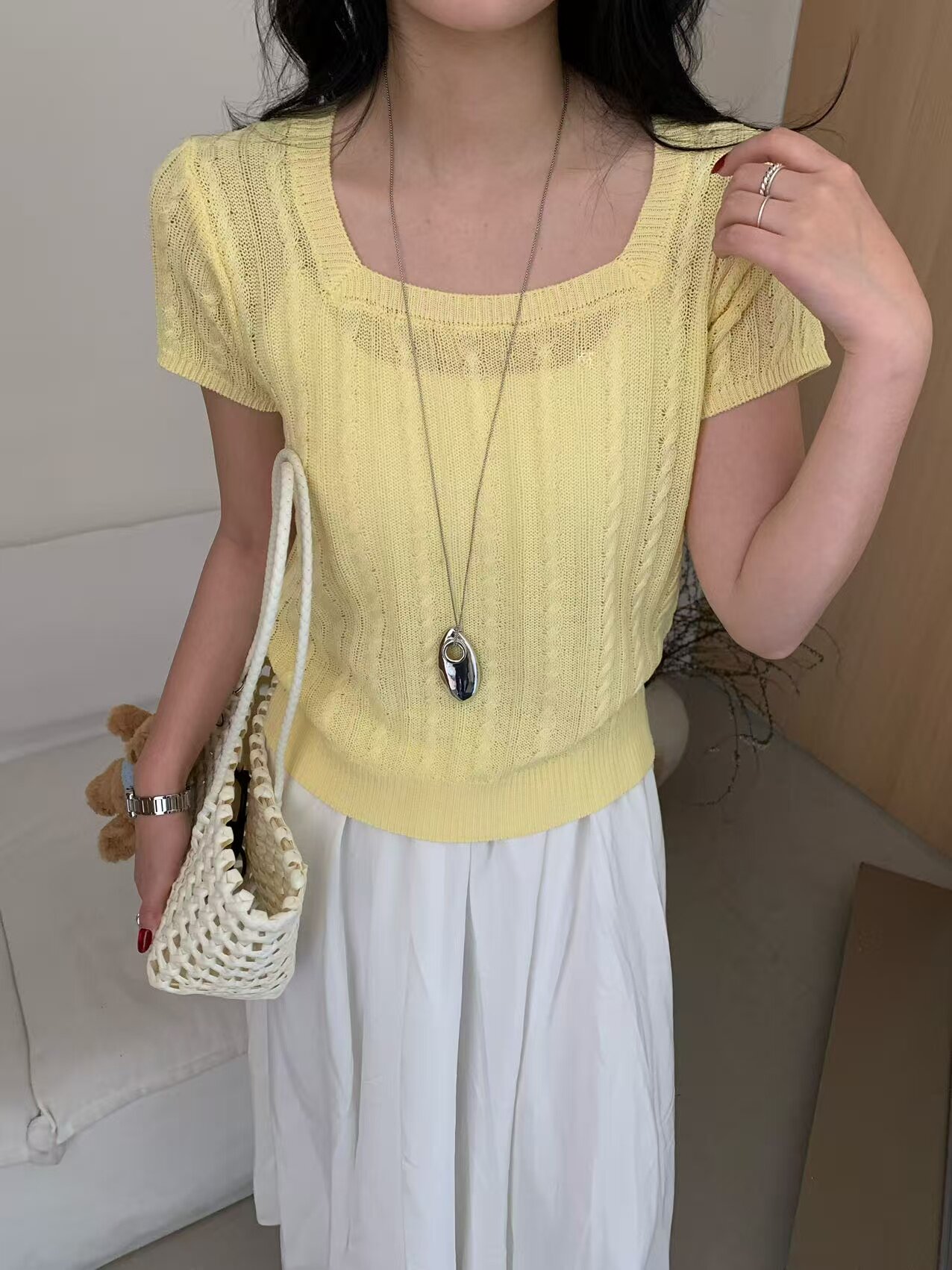 2026春季新款韩系简约百搭圆领麻花纹针织衫女时尚短袖套头毛衣潮