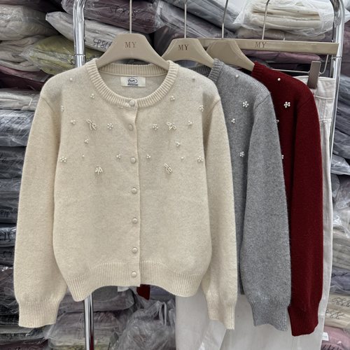 韩系骆驼绒蝴蝶结珍珠圆领单排扣长袖针织开衫女秋冬宽松软糯毛衣