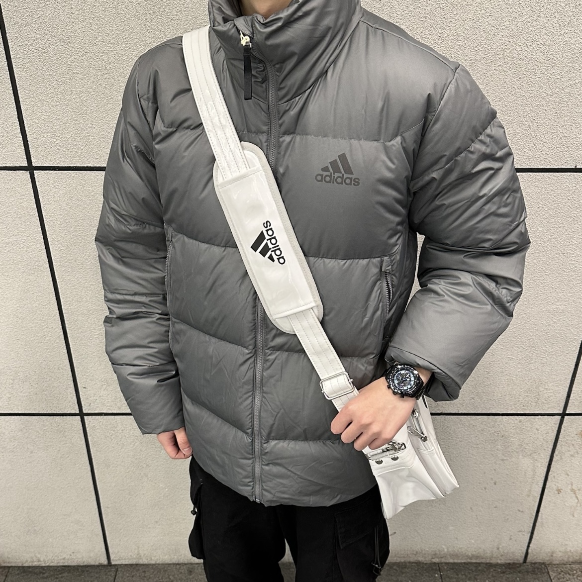 阿迪达斯 冬季新款男子运动休闲防风保暖羽绒服外套GV5349 GV5350