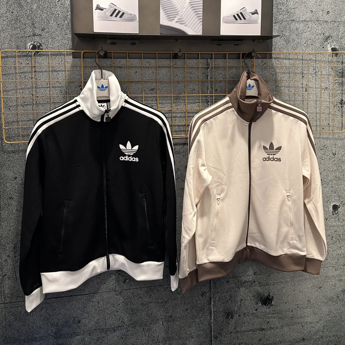 Adidas三叶草 女子运动休闲潮流复古立领夹克外套 JC5807 IW3174