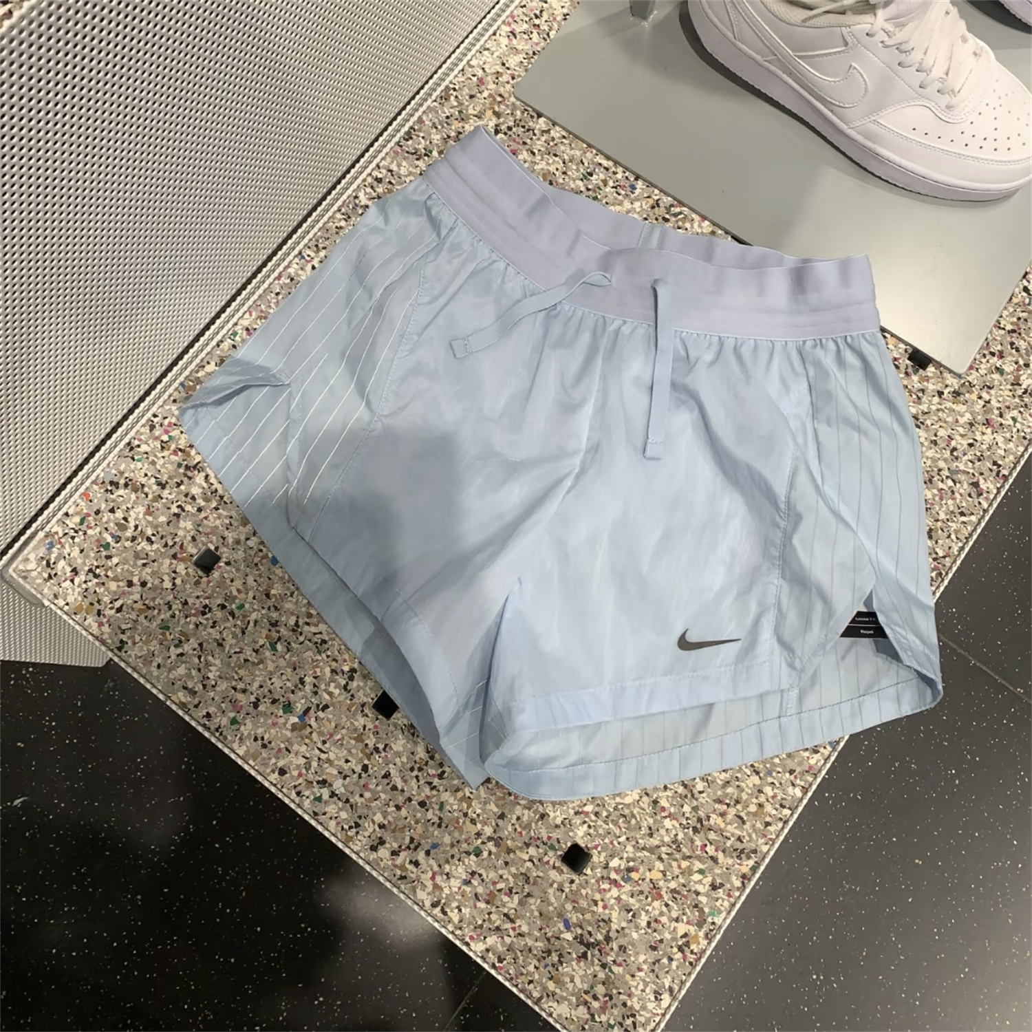 Nike耐克 夏季新款女子运动休闲健身训练跑步速干透气短裤 FN2716
