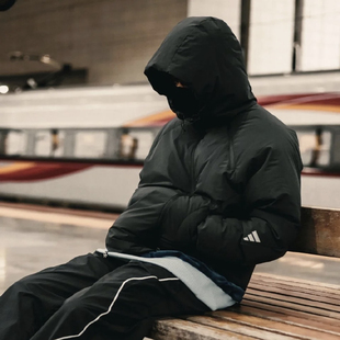 Adidas阿迪达斯 FOS 运动户外防水连帽羽绒服外套 KC2576 KC2577