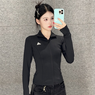 Adidas三叶草 女子运动休闲瑜伽健身训练夹克外套 JM9185 JW2815