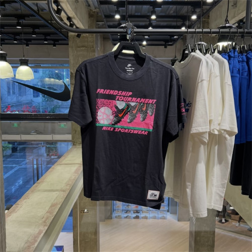 Nike耐克 夏季新款男子运动休闲潮流足球印花宽松短袖T恤 IR5775