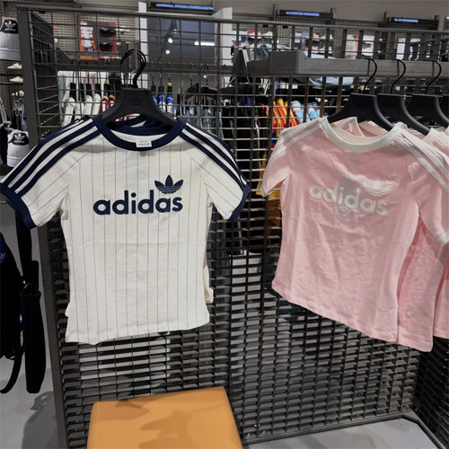 Adidas三叶草 女子运动休闲潮流郑浩妍修身短袖T恤 JC7705 KS9293