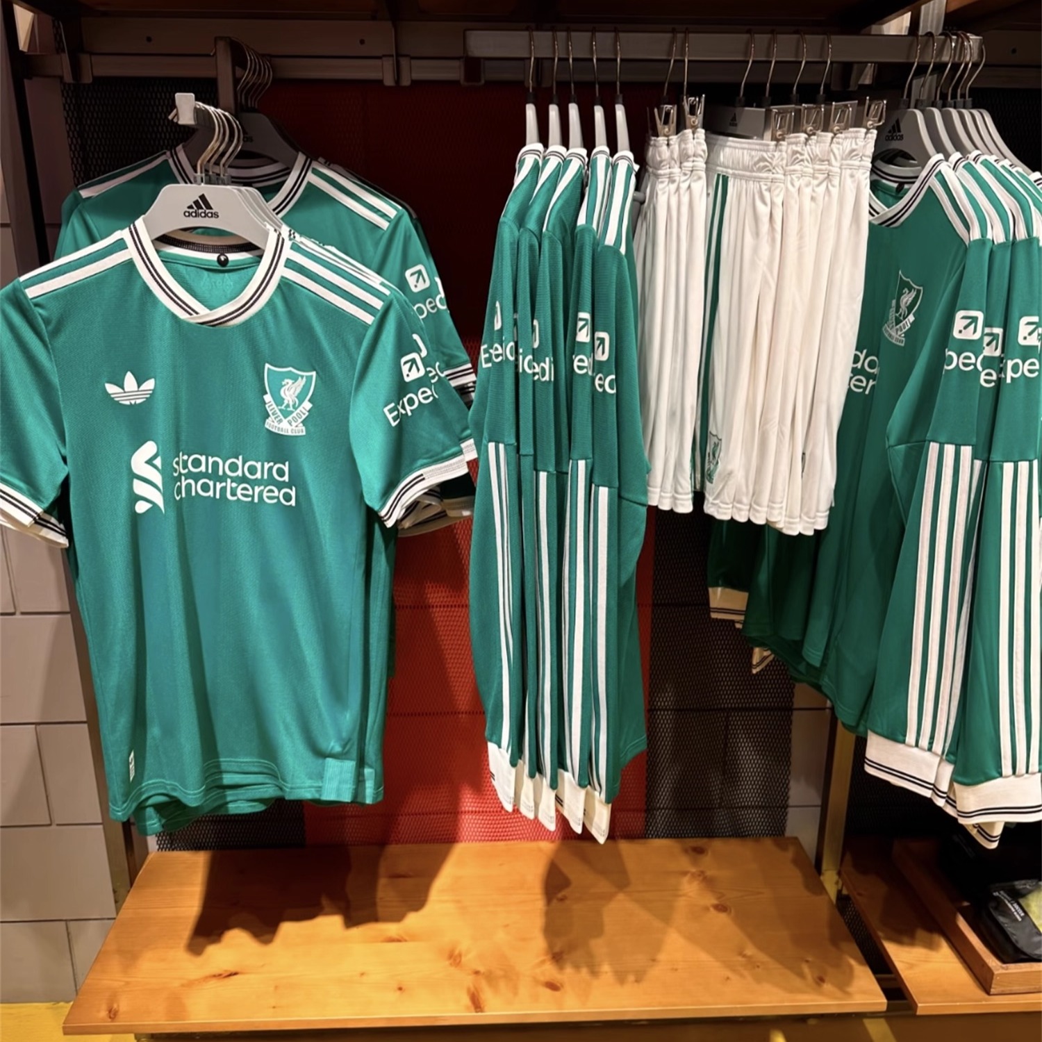 Adidas阿迪达斯 利物浦第二客场长袖短袖足球球衣 JV6464 JV6428