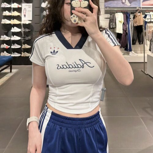 Adidas三叶草 女子运动休闲潮流修身短款短袖T恤 JD1130 JD1131