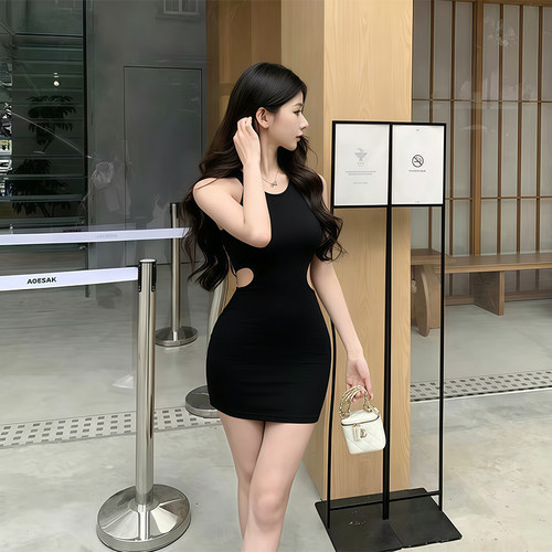 法式露肩无袖修身显瘦包臀裙