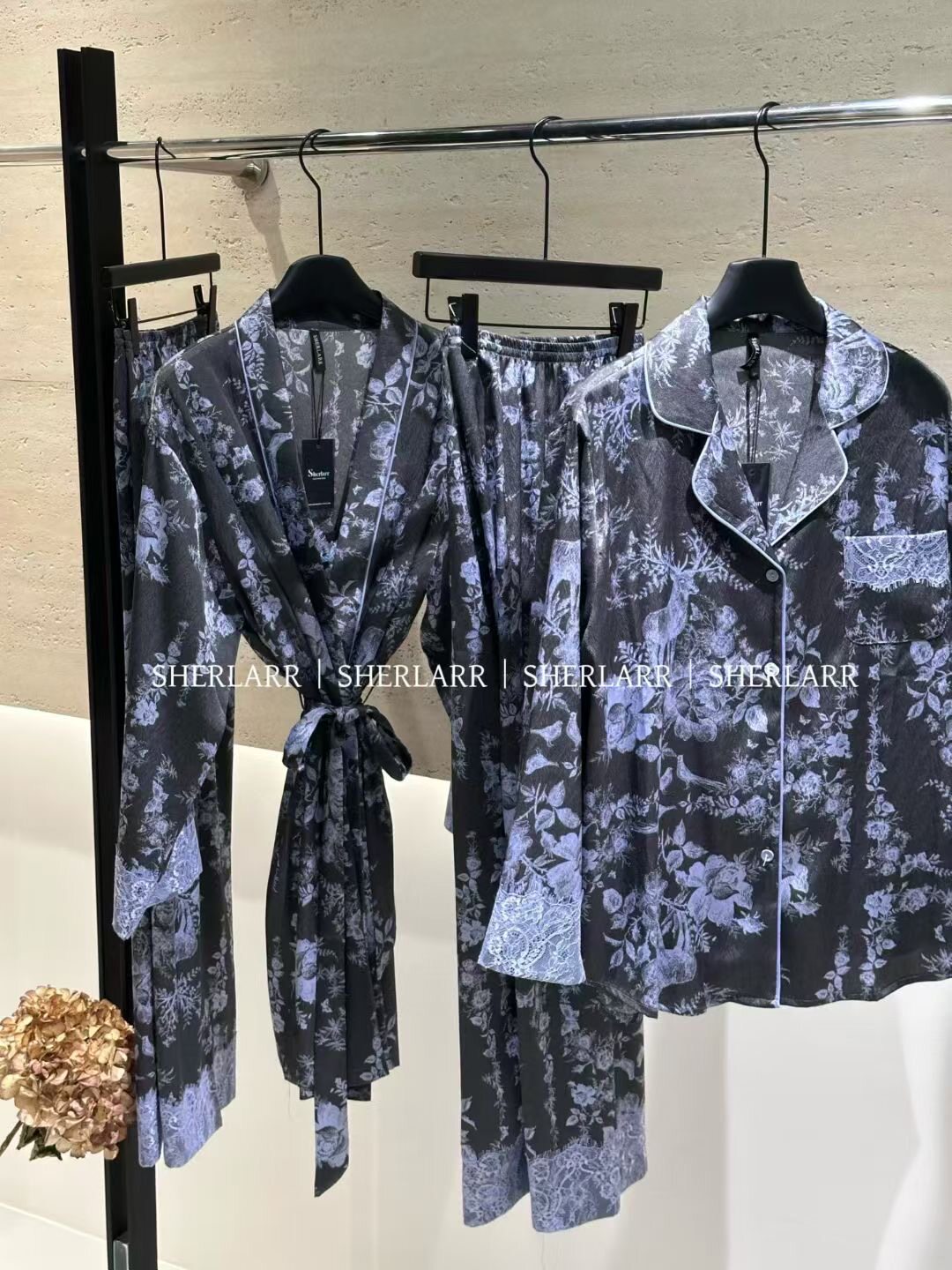 奢拉2025新款冰丝睡衣女春秋款长袖长裤家居服套装女人味蕾丝拼接