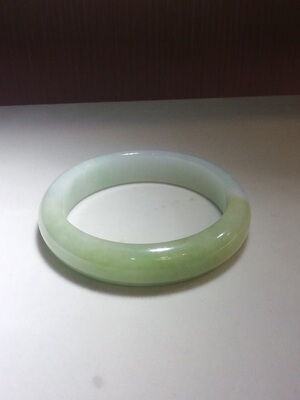 翡翠手镯 飘绿手镯 尺寸58*14*8 细糯种 细腻干净 无瑕 时尚礼品