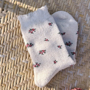 日系羊毛袜子女士秋冬季 加厚保暖中筒袜小碎花堆堆袜子