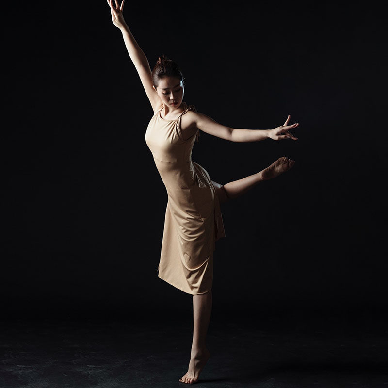 新款现代形体舞蹈练功服拍摄写真艺术照表演服修身开叉成人儿童款