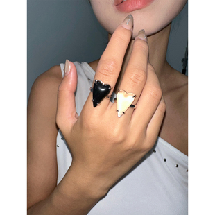 atmshop韩系高级冷淡风树脂爱心ins小众清冷感百搭戒指开口可调节