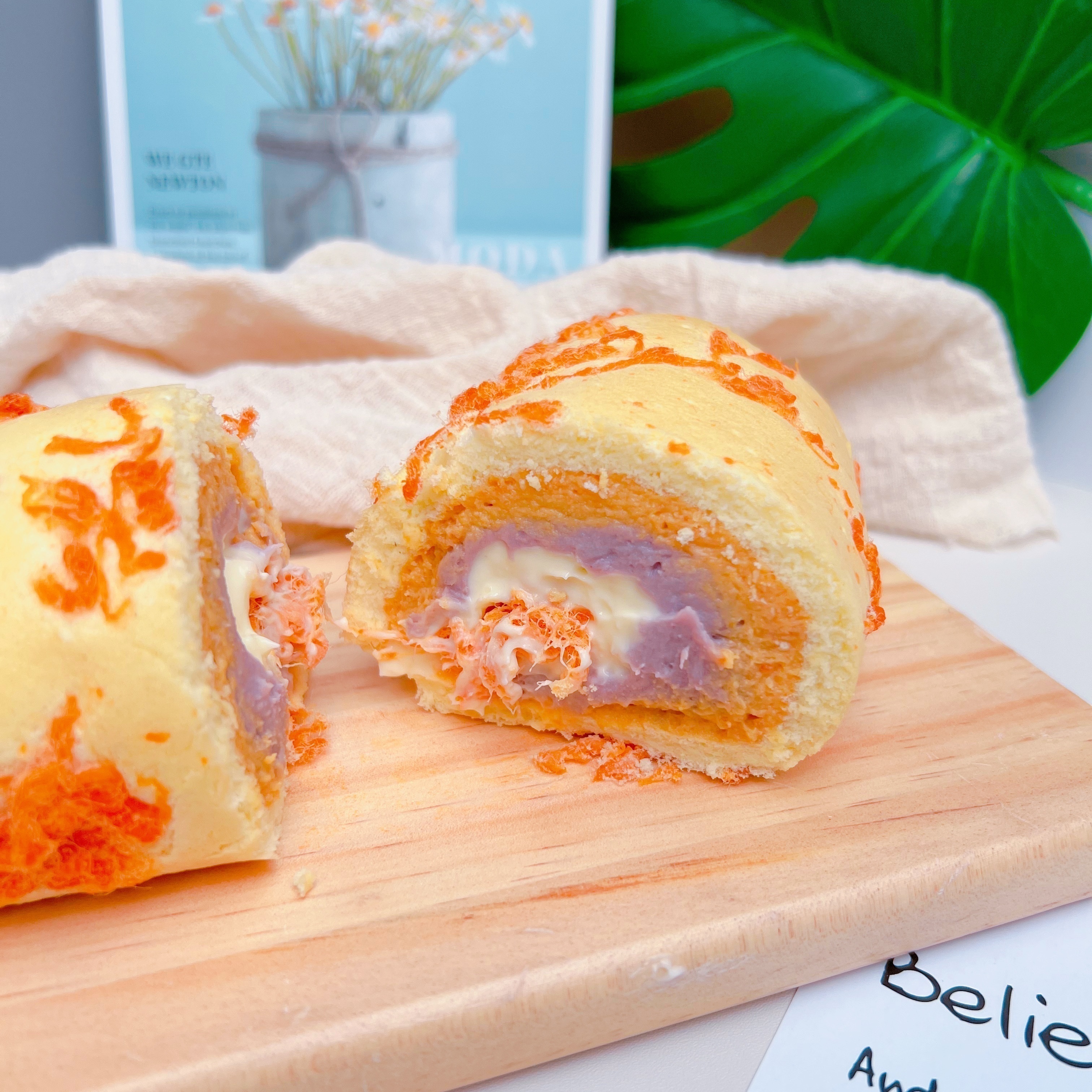 无面粉咸蛋黄芋泥肉松魔芋蛋糕卷