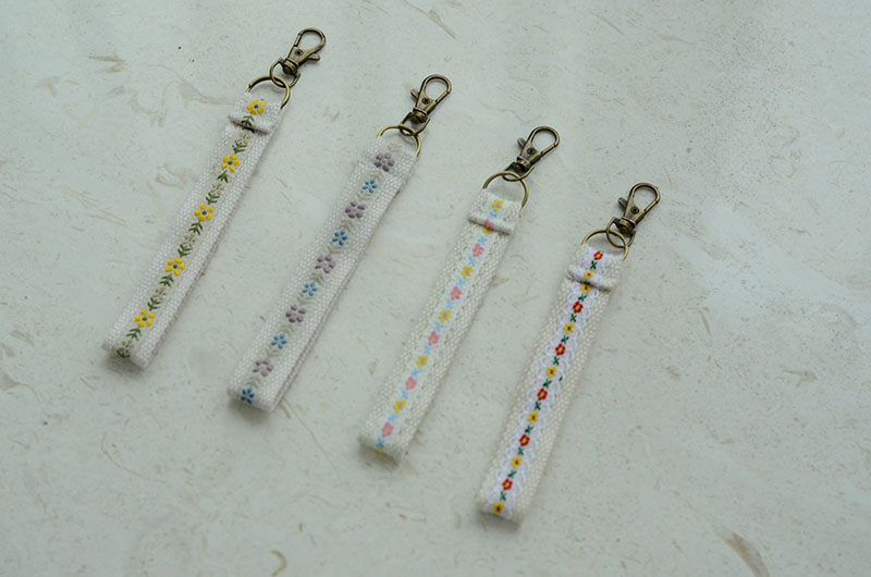 独家原创设计刺绣手工帆布手机绳带子防摔手腕带微单拍立得配件