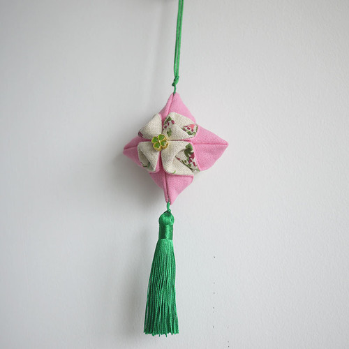 原创手工幸运四叶草包包挂件钥匙扣挂饰驱蚊香包香囊车载车挂礼物