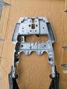 川崎Z1000 14 15 16年 后尾架 副车架 后尾壳 后尾灯 后尾板 Z800