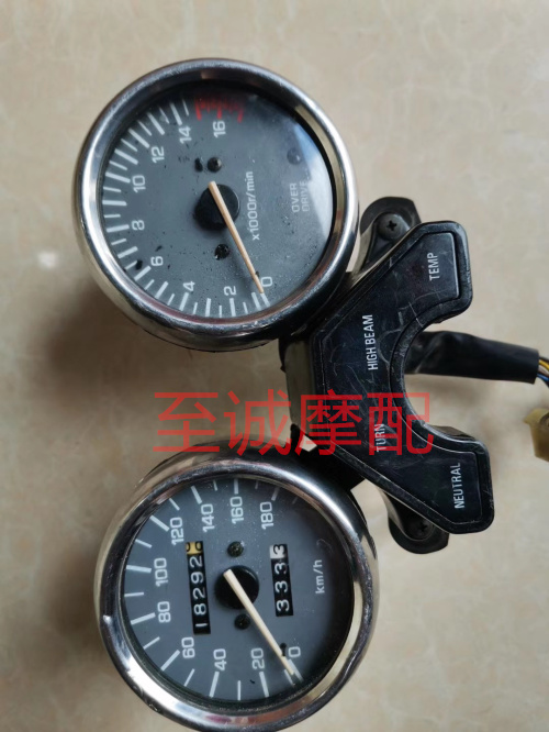 雅马哈海豚250 FZX250 XJR400 SRV250 仪表总成 公里表 咪表总成