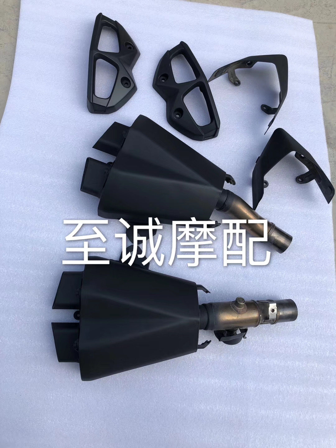 川崎Z900 Z1000SX排气管后段 后端消音器 尾端 可接修复翻新