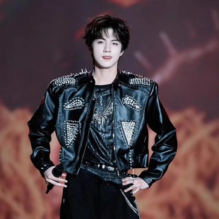 海购赵一博明星同款 痞帅炸街西服潮牌文艺百搭皮 黑色皮衣外套男士