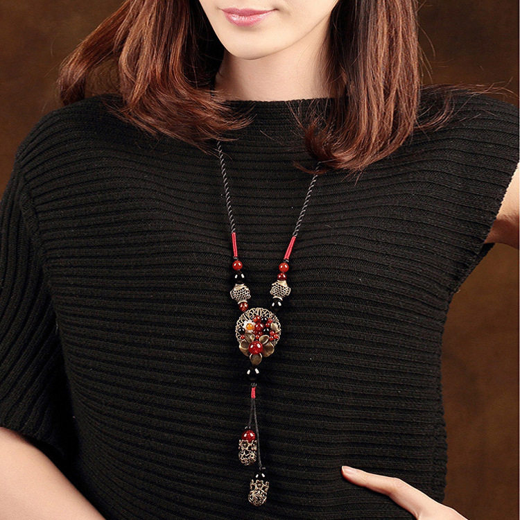 长款百搭女吊坠挂饰配饰民族风特色女款项链挂件大气毛衣链装饰品