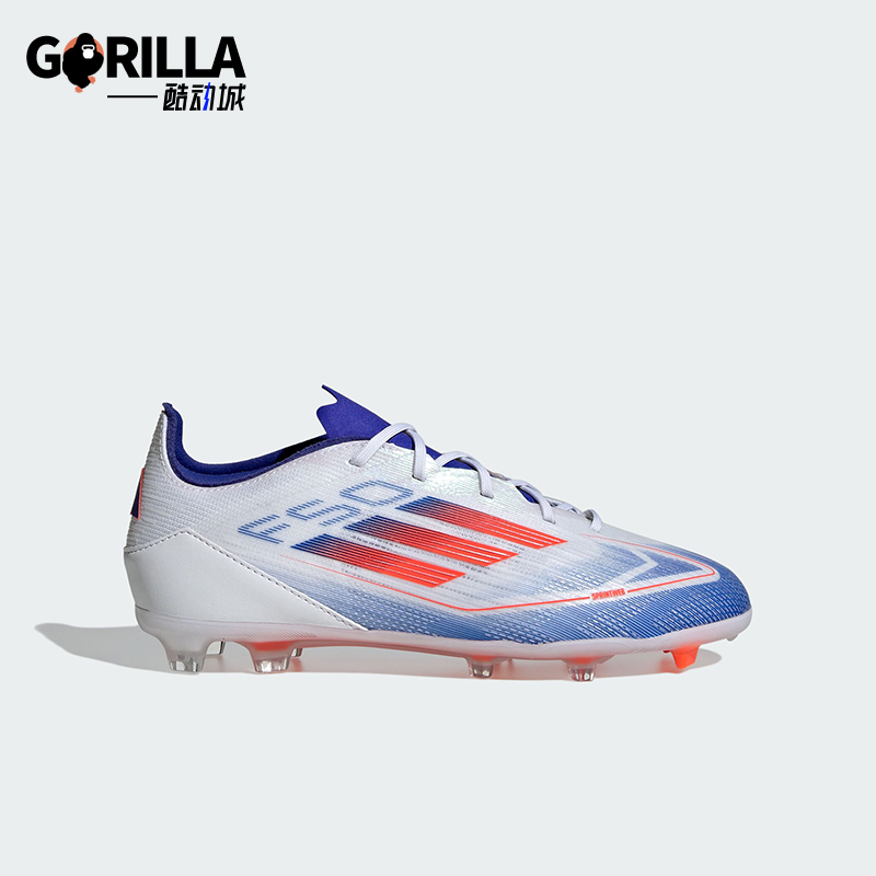 阿迪达斯大童长钉足球鞋