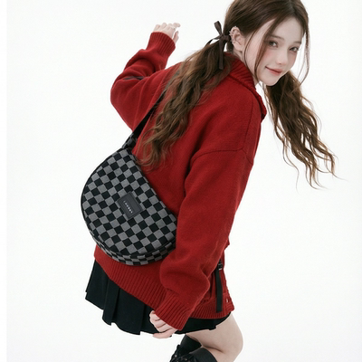 YONAIGA+棋盘格通勤斜挎女包