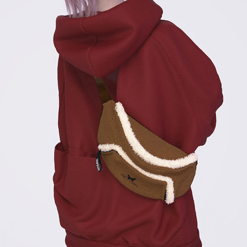 YONAIGA小众设计休闲斜挎包女