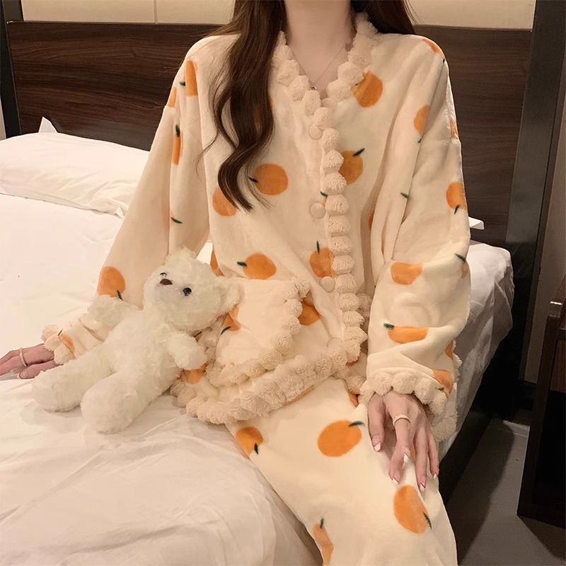 冬季甜美珊瑚法兰绒保暖睡衣女2025新款加绒高级感开衫家居服套装