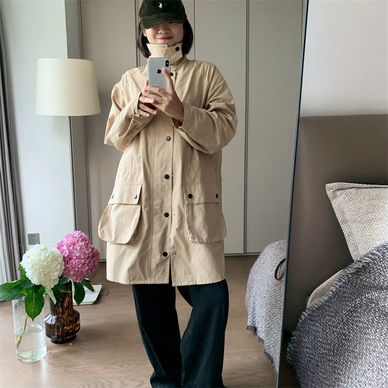 WEI店晚21:30 BAR 英伦气息 复古时髦 早秋风衣外套