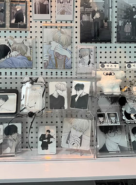 亚克力吧唧徽章防潮角色手办展示盒推拉高透明盒小卡立牌流沙货架