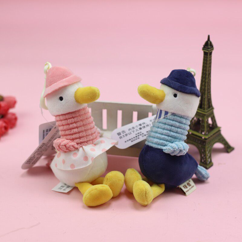 可爱情侣加油鸭书包挂饰学生背包挂件小玩偶幸运鸭子钥匙扣礼物女