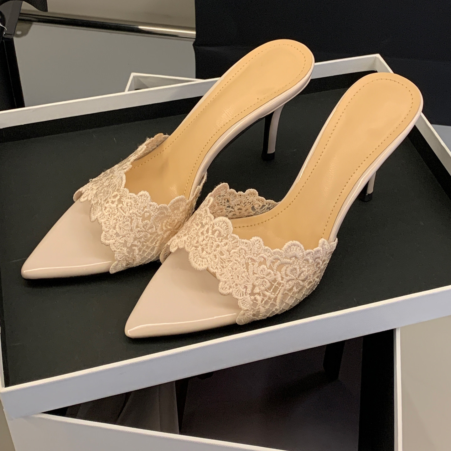 手工编织甜美蕾丝网纱鞋面时尚尖头细跟超高跟一字凉拖鞋优雅女鞋