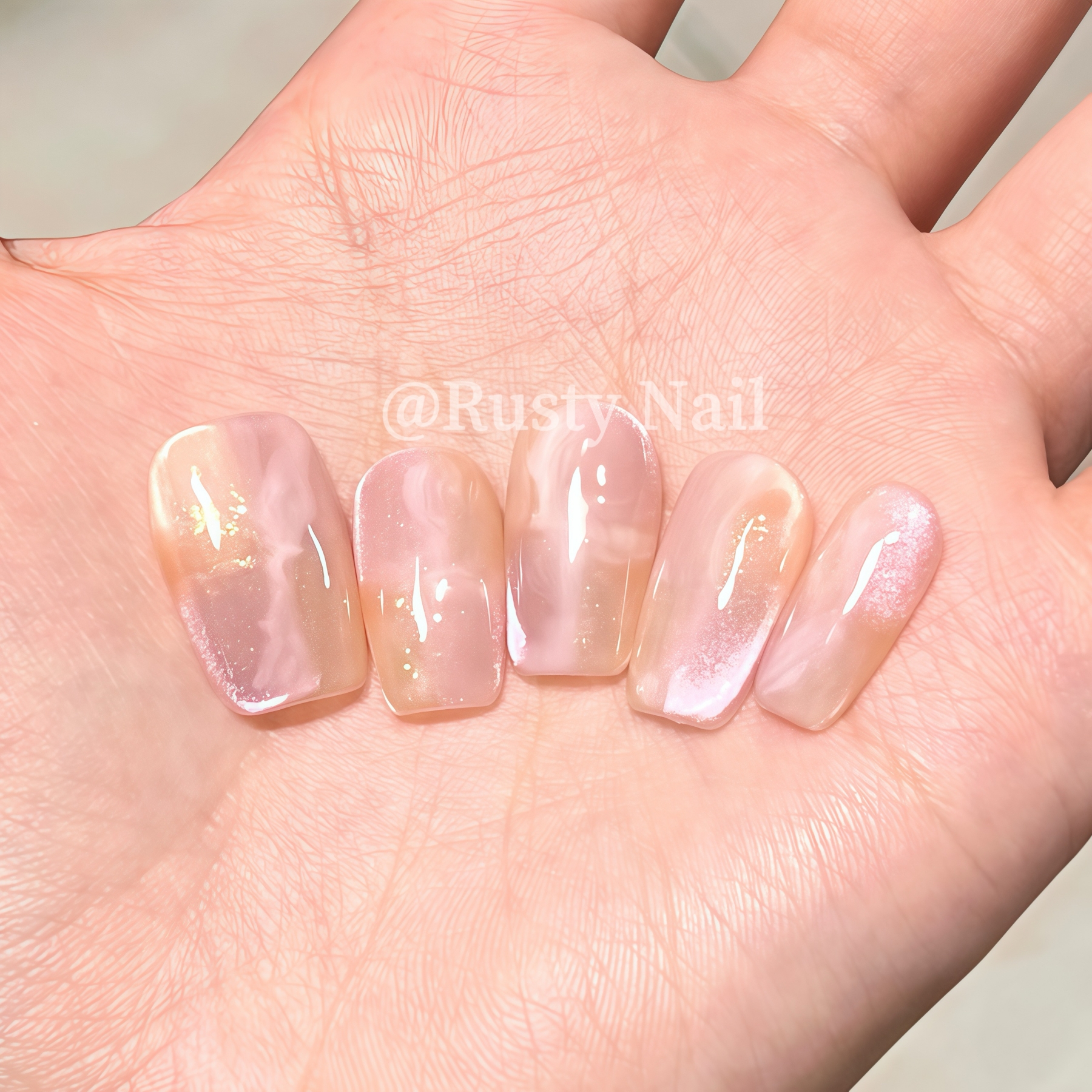 高级感醋酸晕染短款气质手工美甲