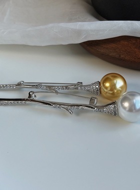 施家珍珠冷白色茶金色小别针小众时尚百搭胸针